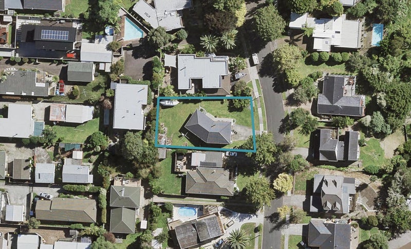16 Coulthard Terrace, Opaheke, Papakura - Carousel 1
