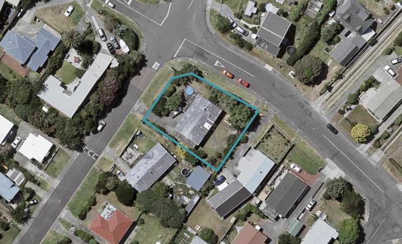 63 Bluegum Road, Paraparaumu Beach, Paraparaumu - Carousel 1