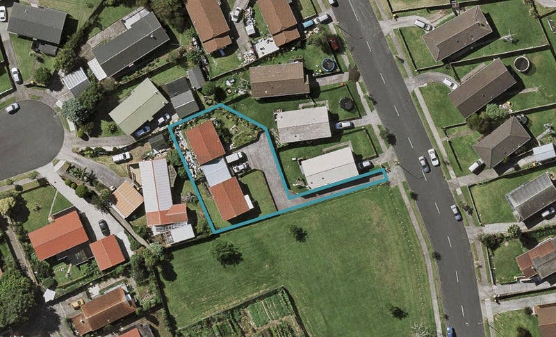 68 Charntay Avenue, Clover Park, Auckland - Carousel 1