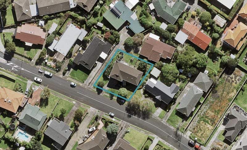 43 Littlejohn Street, Hillsborough, Auckland - Carousel 1