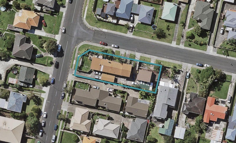 1/10 William Roberts Road, Pakuranga, Auckland - Carousel 1