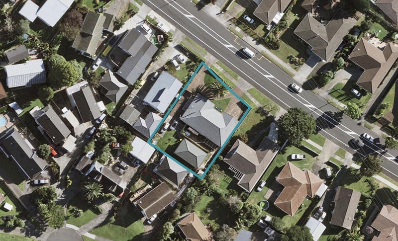 111 Everglade Drive, Totara Heights, Auckland - Carousel 1