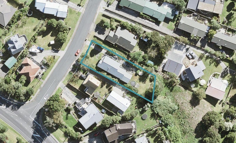 5 Dobell Road, Stanmore Bay, Whangaparaoa - Carousel 1