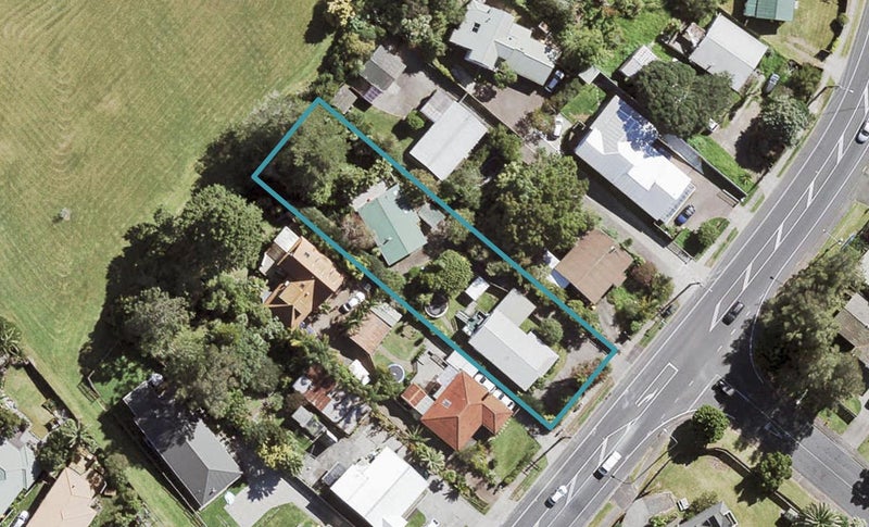1/33 Forest Hill Road, Henderson, Auckland - Carousel 1
