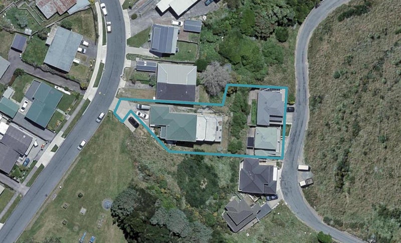 140 Glanmire Road, Newlands, Wellington - Carousel 1
