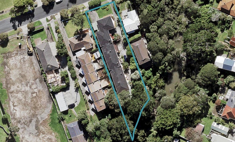 7/6 Miro Street, New Lynn, Auckland - Carousel 1