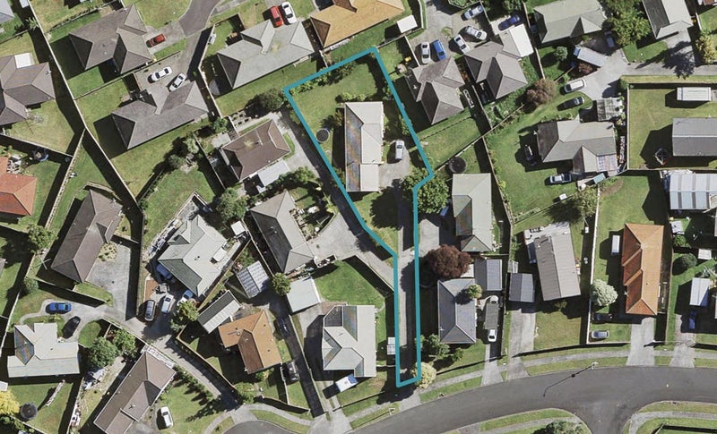 21 Bernina Place, Weymouth, Auckland - Carousel 1