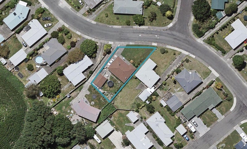 559 Lowe Street, Camberley, Hastings - Carousel 1