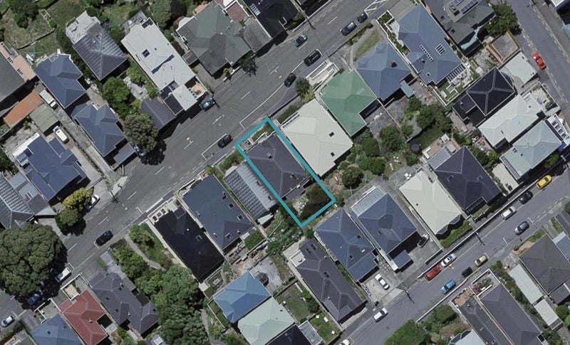 68 Hawker Street, Mount Victoria, Wellington - Carousel 1