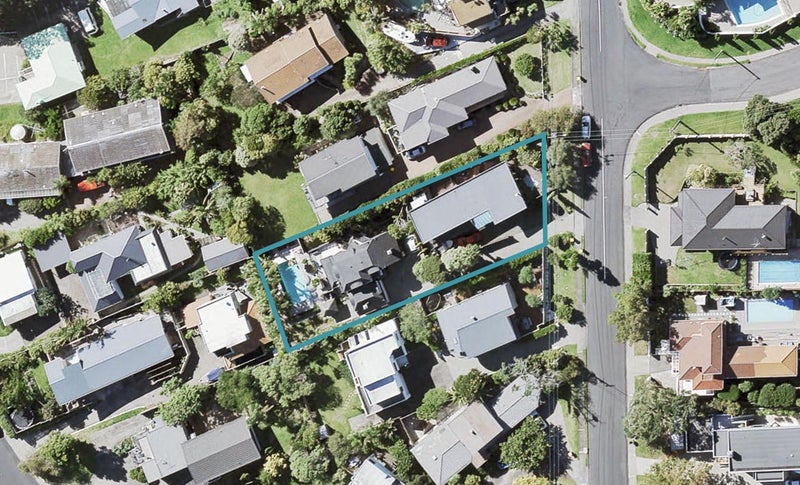 1/20 Gulf View Road, Murrays Bay, Auckland - Carousel 1