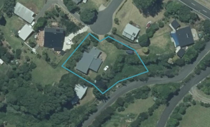 9 Taunui Place, Cooks Beach, Whitianga - Carousel 1