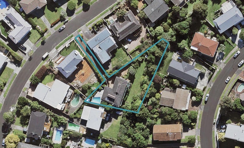 37 Chatswood Grove, Chatswood, Auckland - Carousel 1
