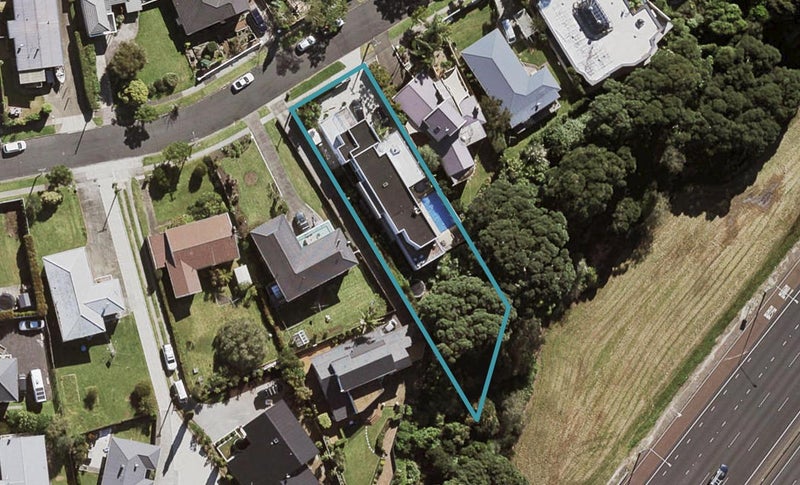 17 Heath Avenue, Northcote, Auckland - Carousel 1