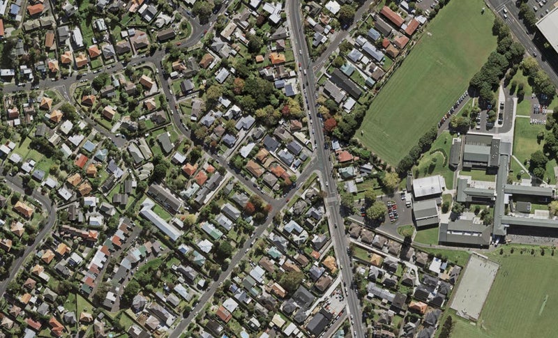 5 Aliford Avenue, One Tree Hill, Auckland - Carousel 1
