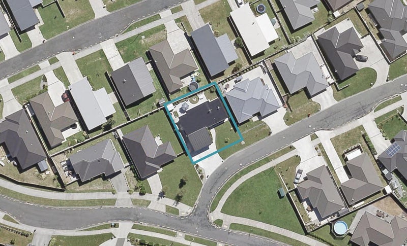 5 Greenstone Grove, Brown Owl, Upper Hutt - Carousel 1