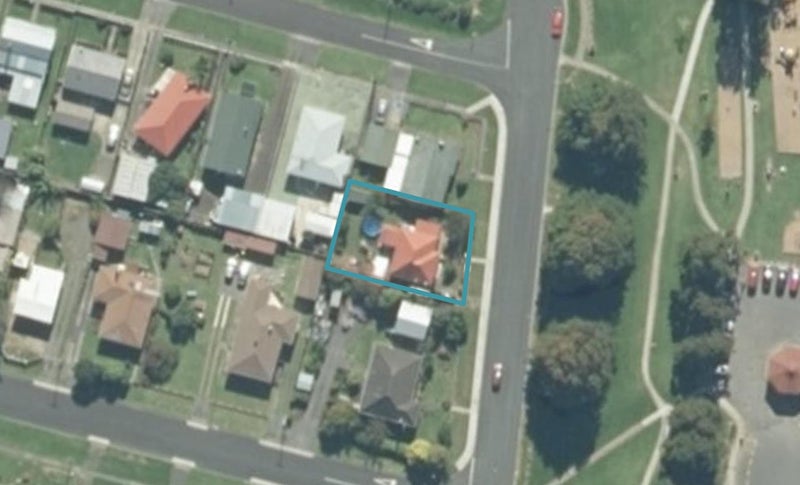20 Railway Street, Paeroa, Paeroa - Carousel 1