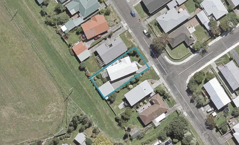21 Perry Street, Heretaunga, Upper Hutt - Carousel 1