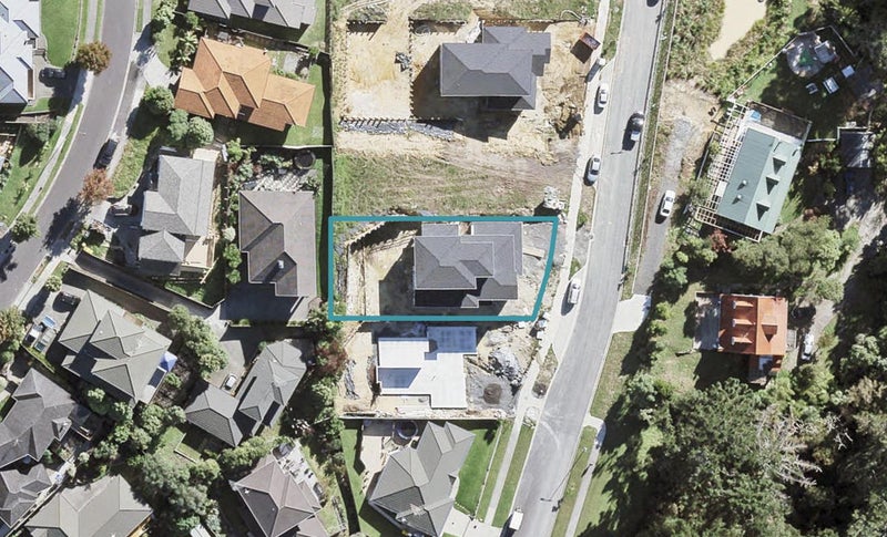 10 Pharlap Drive, Northcross, Auckland - Carousel 1