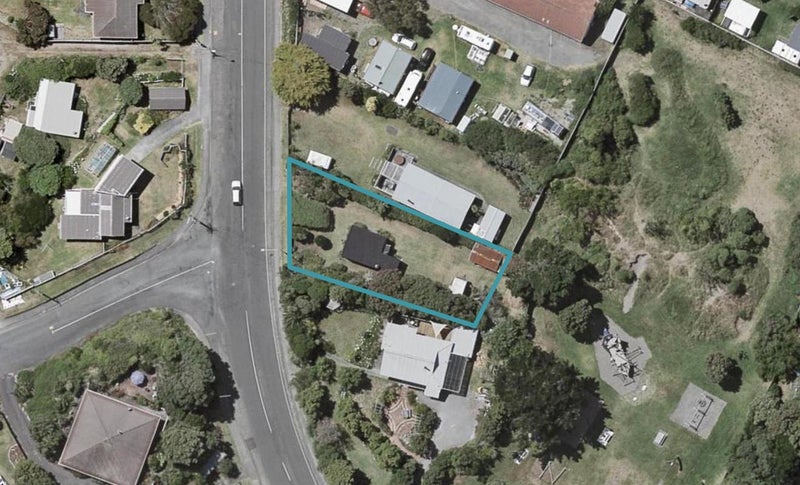 28 Tasman Road, Otaki Beach, Otaki - Carousel 1