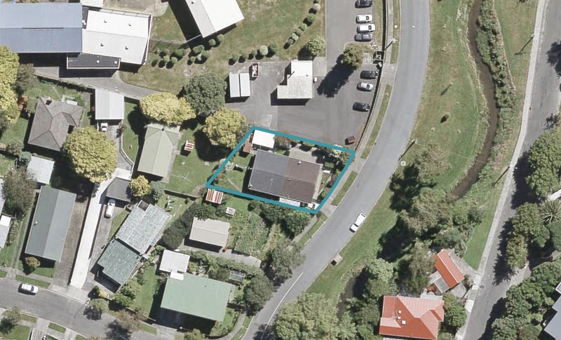 407B Riverside Drive, Fairfield, Lower Hutt - Carousel 1