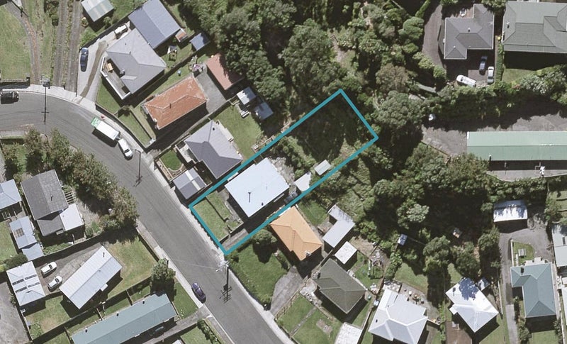 23 Simons Street, Moturoa, New Plymouth - Carousel 1