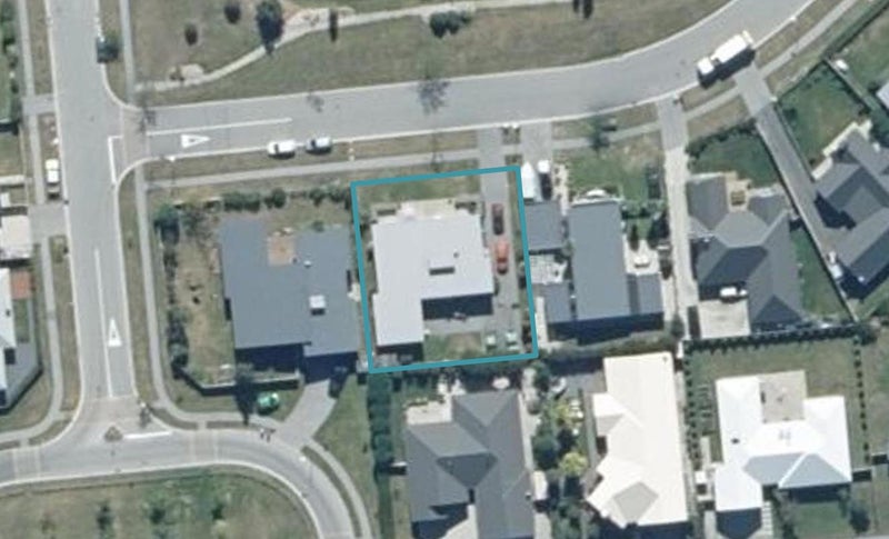 4 Lochnagar Drive, Lake Hayes, Queenstown - Carousel 1