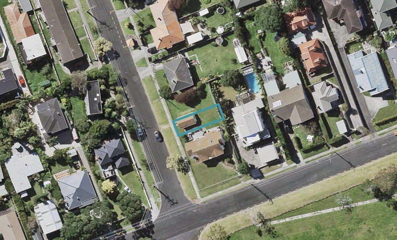 3/2 Wesley Street, Devonport, Auckland - Carousel 1