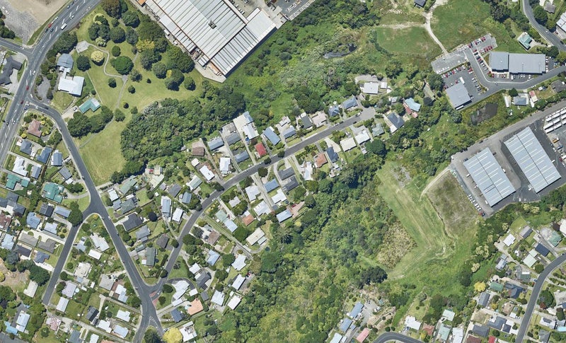 34 Wellesley Grove, Gate Pa, Tauranga - Carousel 1