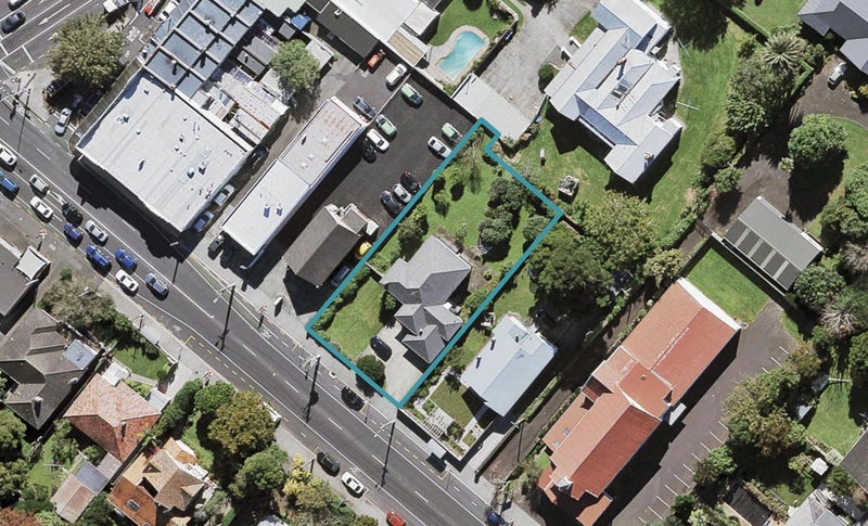 8 Mount Albert Road, Mount Albert, Auckland - Carousel 1