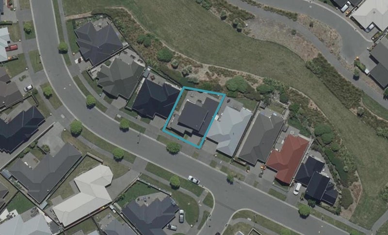 12 Carradale Avenue, Broomfield, Christchurch - Carousel 1
