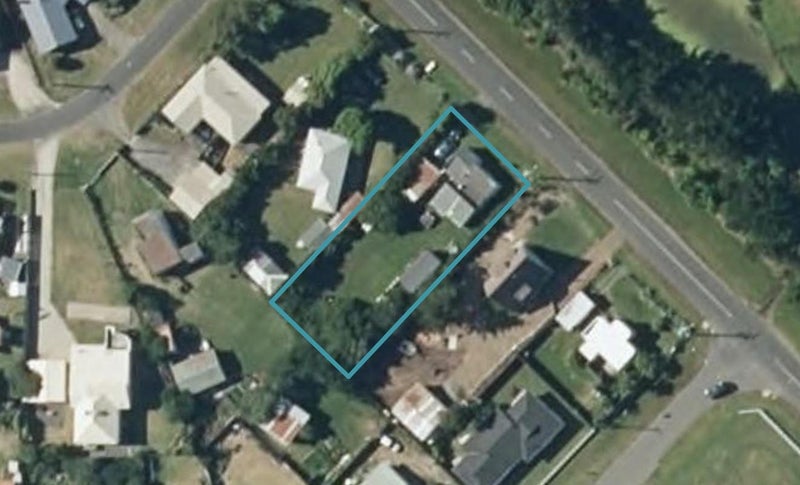 16 Holben Parade, Foxton Beach, Foxton - Carousel 1