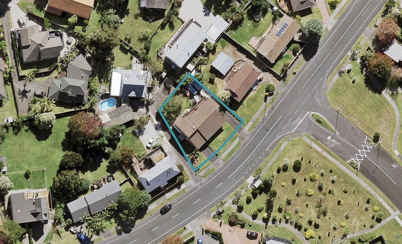 160 Luckens Road, West Harbour, Auckland - Carousel 1