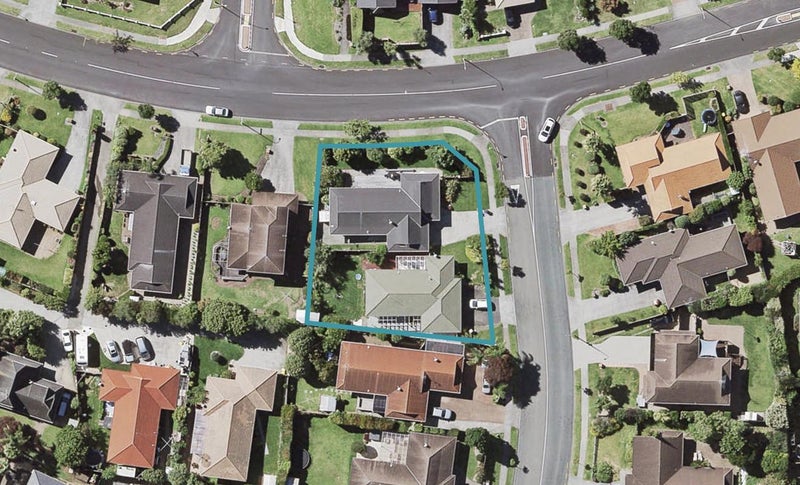 1/1 Oakridge Way, Northpark, Auckland - Carousel 1