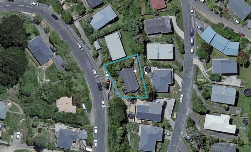 93 Ruskin Road, Newlands, Wellington - Carousel 1
