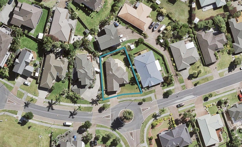 37 San Bernadino Drive, Henderson, Auckland - Carousel 1
