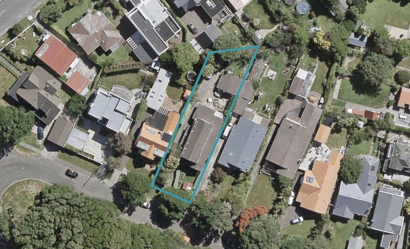 5 Puriri Street, Woburn, Lower Hutt - Carousel 1