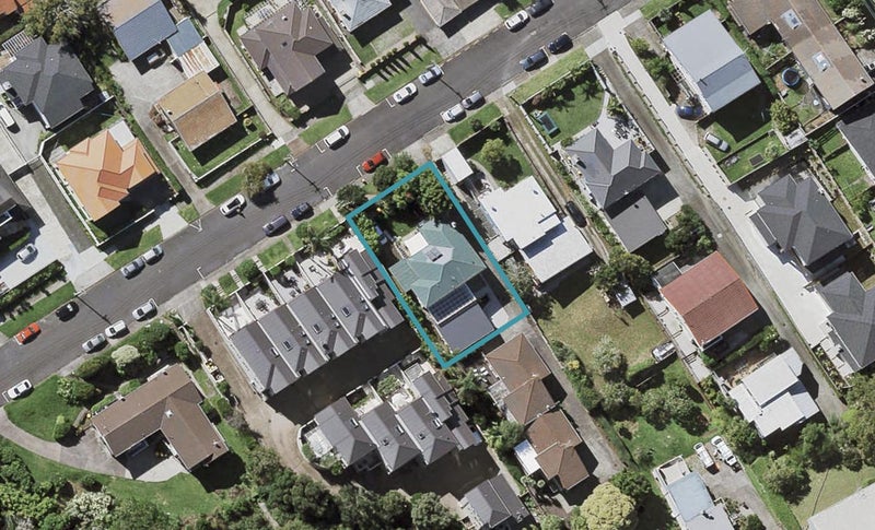36 Bracken Avenue, Takapuna, Auckland - Carousel 1