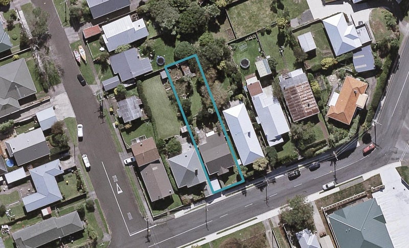 82 Lorna Street, Lynmouth, New Plymouth - Carousel 1