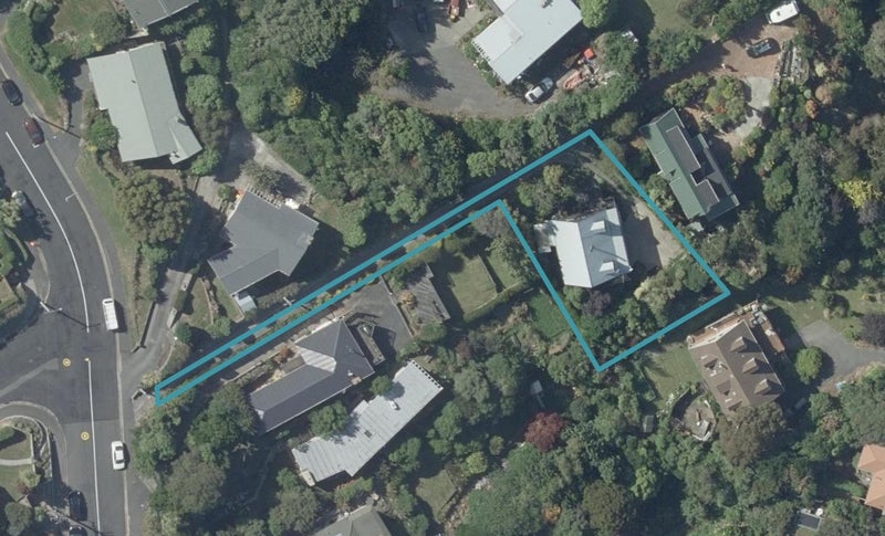 42 Earls Road, Saint Clair, Dunedin - Carousel 1