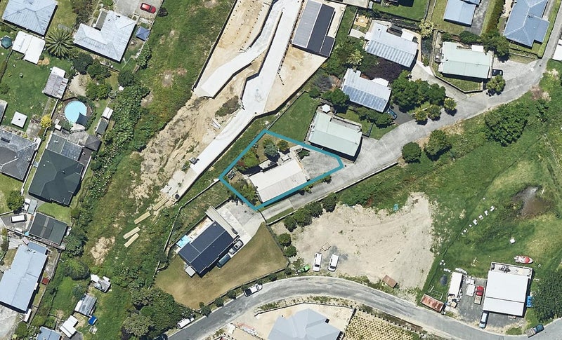 42 Sunvale Place, Gate Pa, Tauranga - Carousel 1