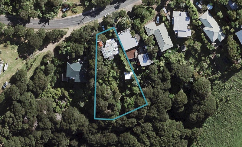 17 Junction Road, Oneroa, Waiheke Island - Carousel 1