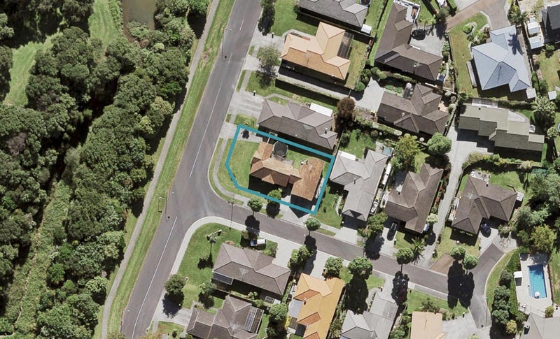 2 Stonegate Close, Westgate, Auckland - Carousel 1