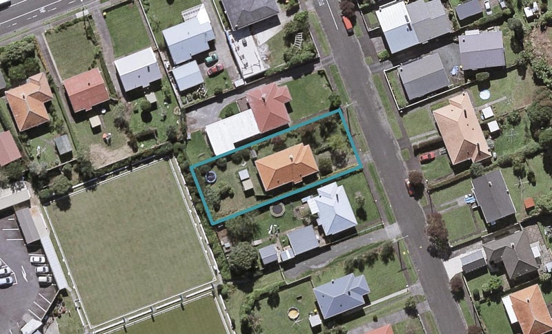 6 Bideford Street, Brooklands, New Plymouth - Carousel 1