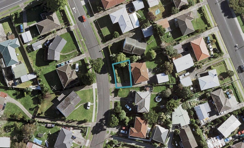 8A Hobart Crescent, Wattle Downs, Auckland - Carousel 1