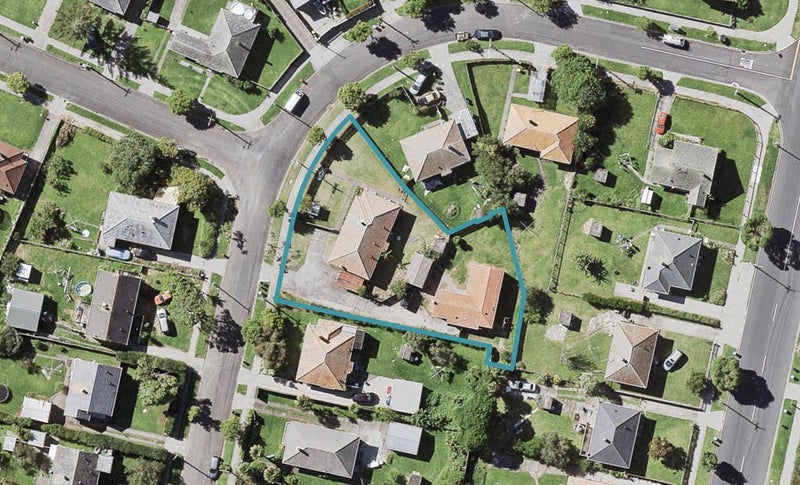 8 Chiltern Crescent, Glen Innes, Auckland - Carousel 1
