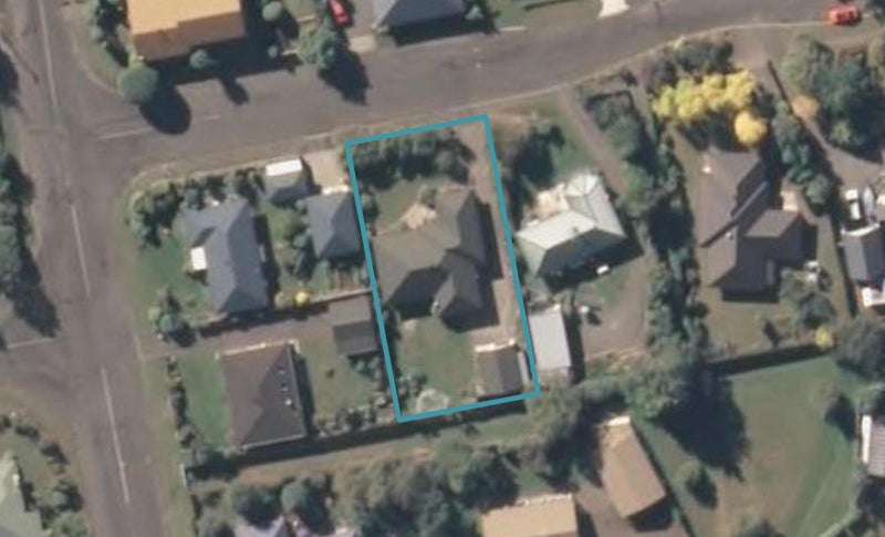 4 Kowhai Street, Oxford, Oxford - Carousel 1