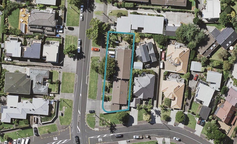 2/34 Patteson Avenue, Mission Bay, Auckland - Carousel 1