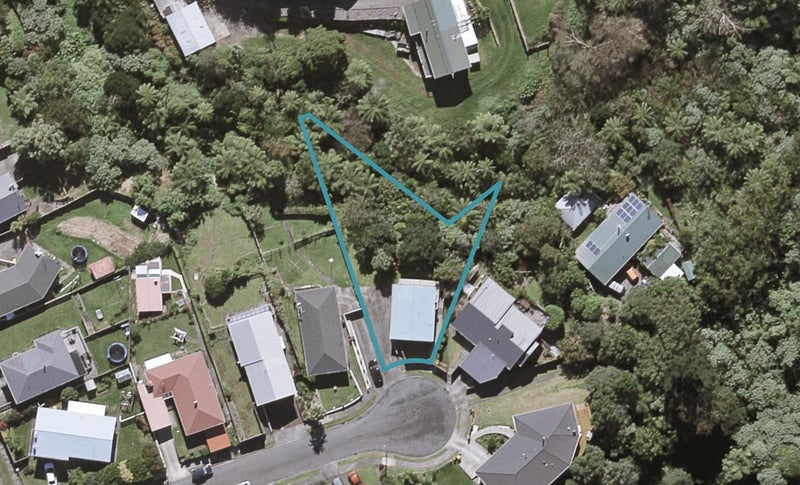 9 Eton Place, Spotswood, New Plymouth - Carousel 1