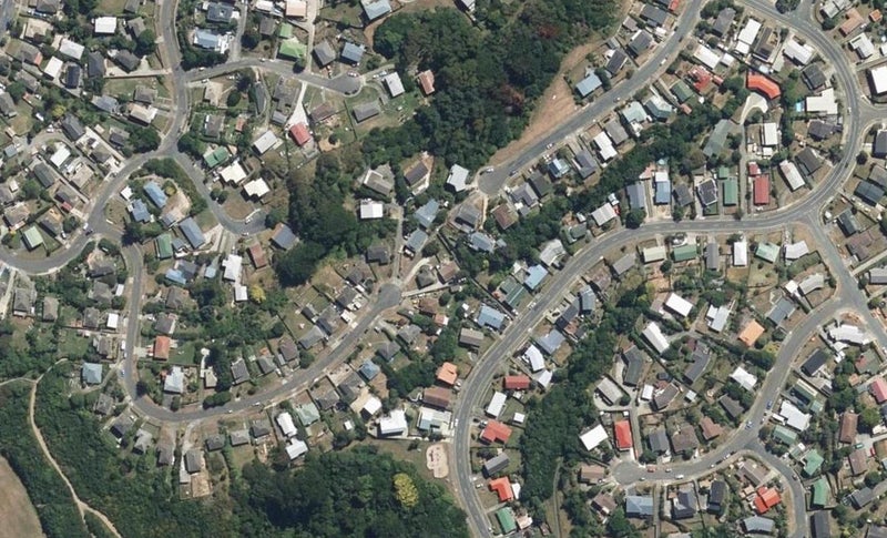 46A Spur Grove, Titahi Bay, Porirua - Carousel 1