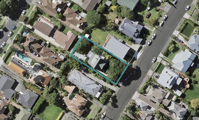 9 Bayview Road, Hauraki, Auckland - Carousel 1